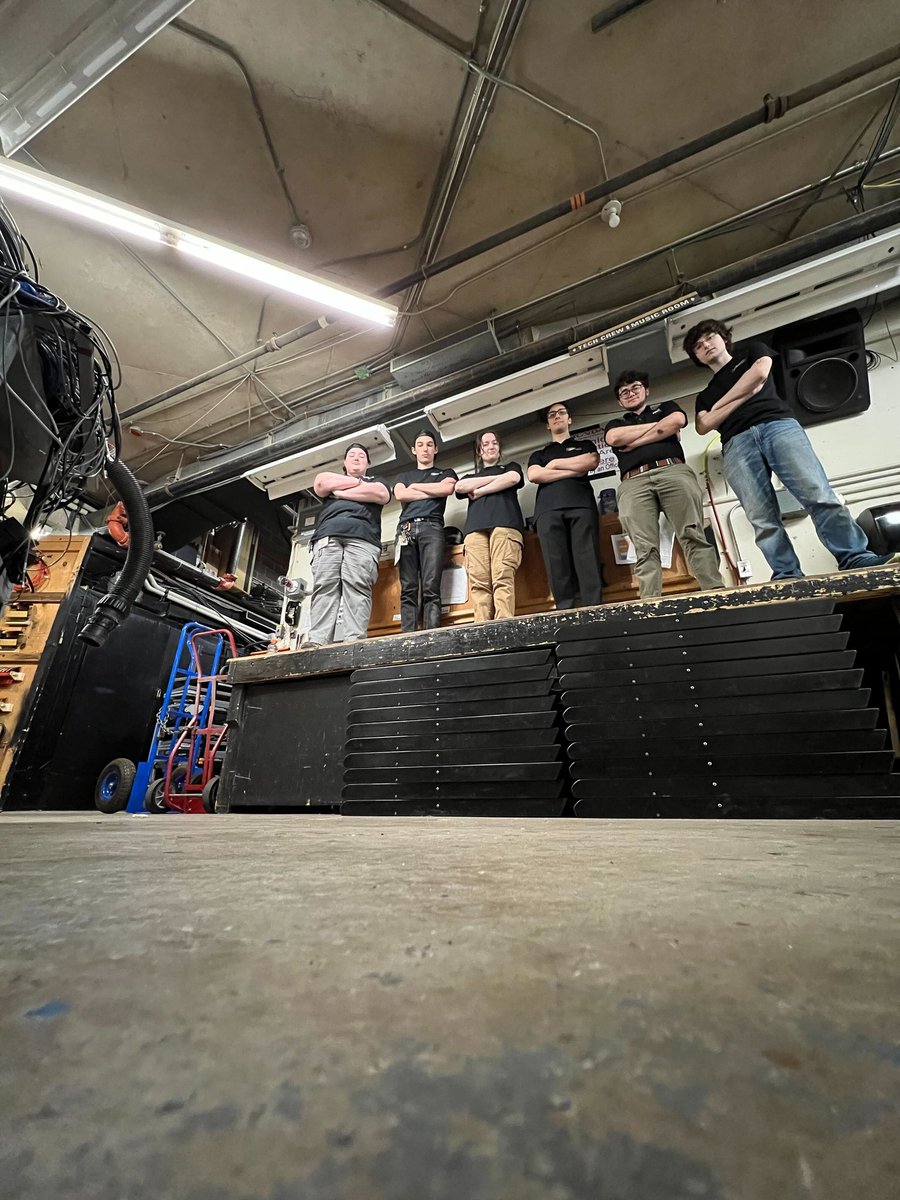 RITTechCrew's tweet image. Tech Crew Shop Crew
#RITGrad #TC4L