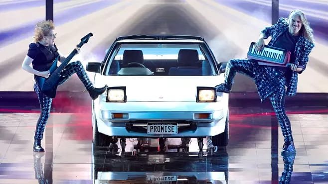 Der Besitzer des weißen Toyota MR2 wird gebeten sein Auto von der Bühne zu fahren.🚗 #Eurovision2023 
#ESC 
#Eurovision
#ESC2023
#ESC23