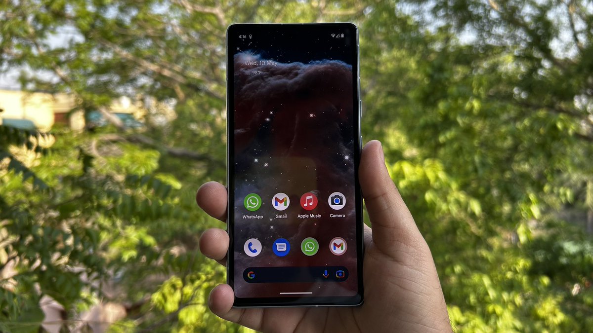 Experiencing the PixelUI for the first time on the #Pixel7a and it might finally convince unwavering iPhone users like me to make the jump to Android 😬 (despite underlying issues)