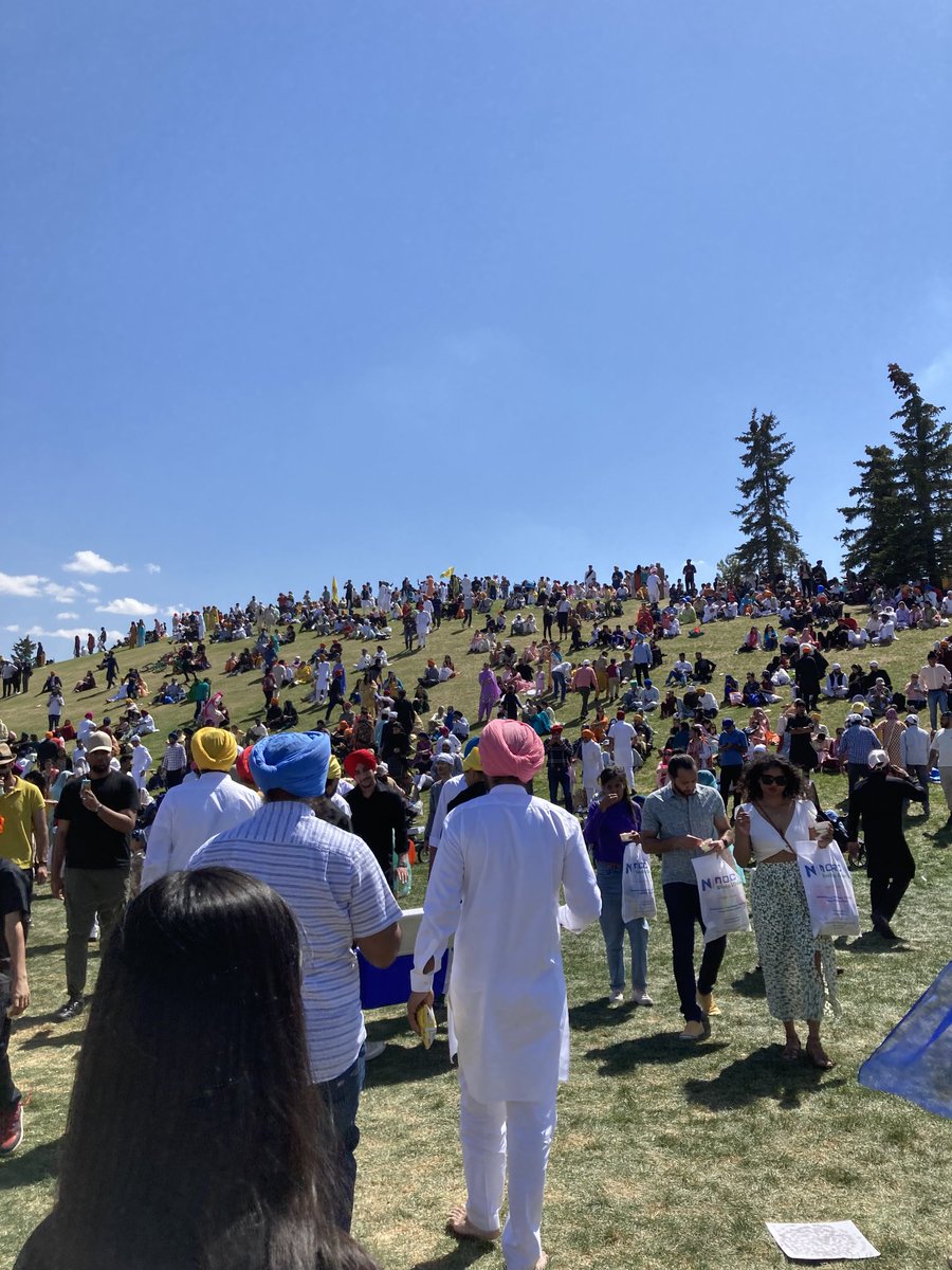 PKReicher's tweet image. Spending a beautiful Saturday afternoon at the 2023 Nagar Kirtan. Thank you Dashmesh Cultural Centre for inviting me.