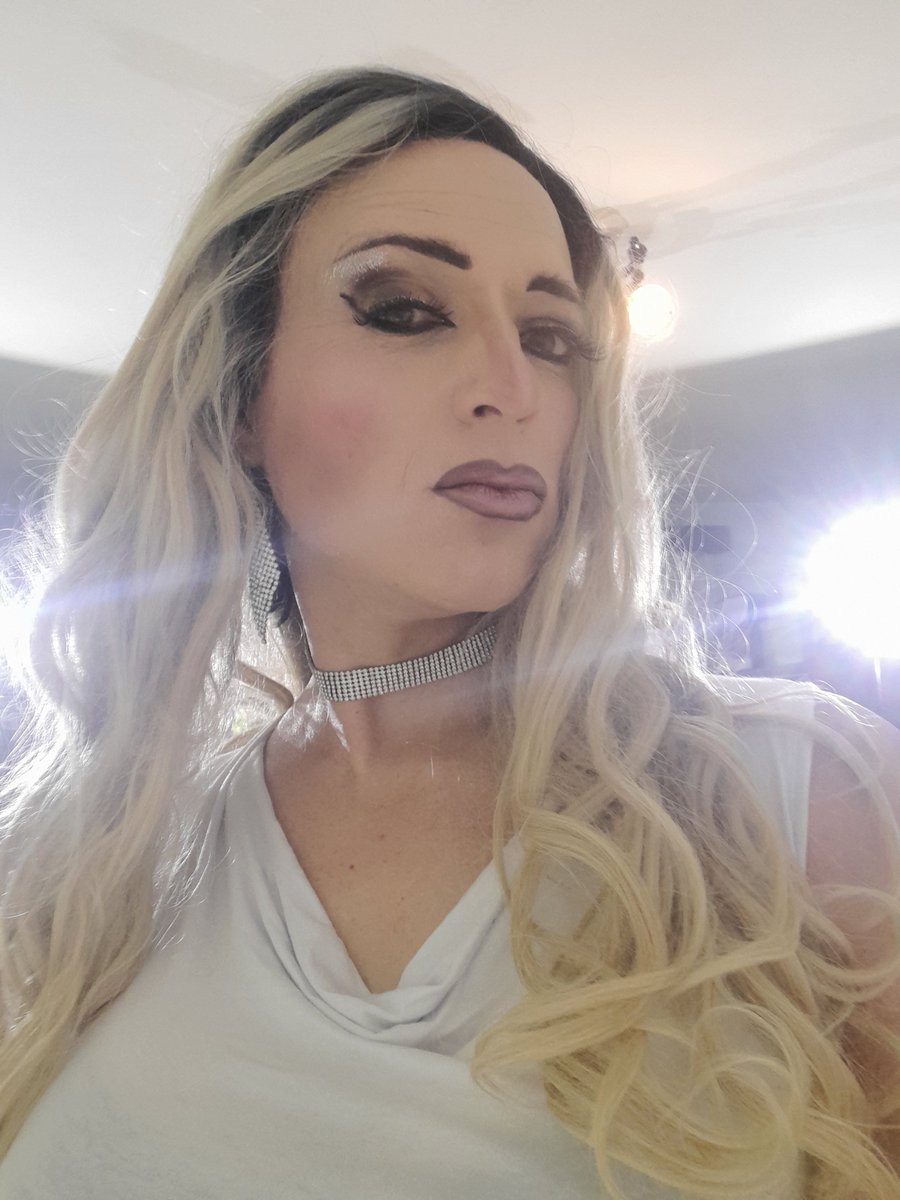 WomenWrestling's tweet photo. Nothing to add...#crossdresser #makeup #catchqueen #feminization #xdressing #selfie https://t.co/OmWFVJsyOP