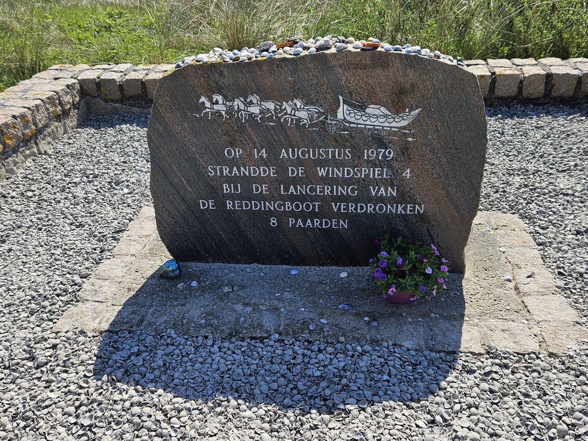 janwerkman's tweet photo. @richardtkiewiet De avondlucht is heel, maar dit mag men nooit vergeten. Heel indrukwekkend. https://t.co/iQQJfMY22U