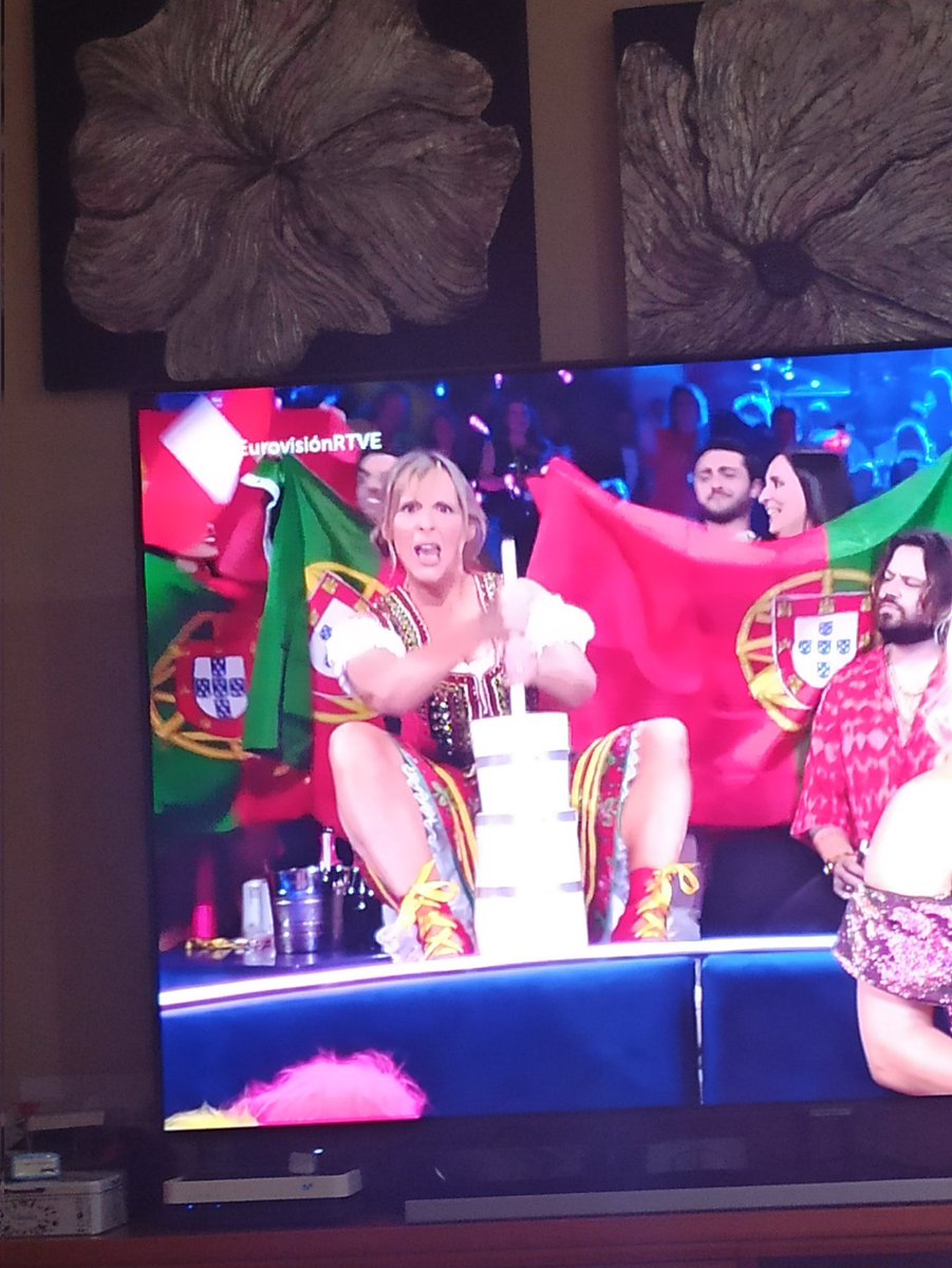 sarajdr_ok's tweet image. Necesito explicación de esto #Eurovision