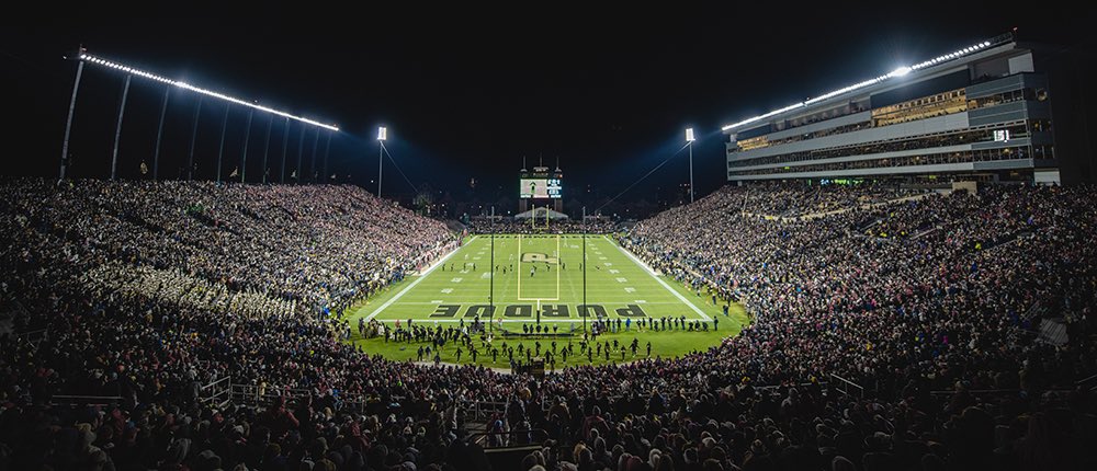 Grateful to receive an offer from Purdue! Thank you @CoachRodeBV @viktorbeach @CoachDoege