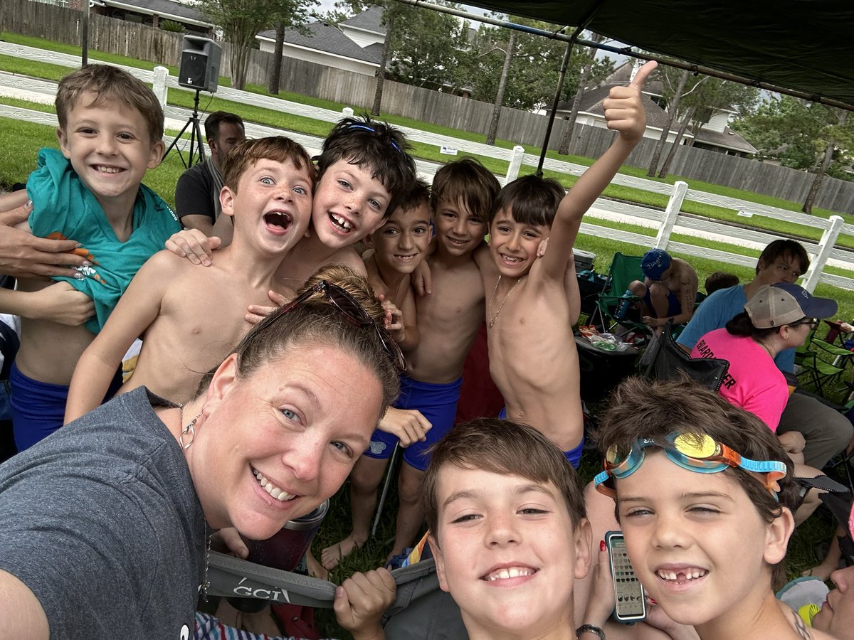 percysclass's tweet photo. I had a blast hanging out with some fantastic Bearkats at their swim meet today. #bearkatbest #❤️ofabearkat @BlackBearkats https://t.co/7IxvAzDnXb