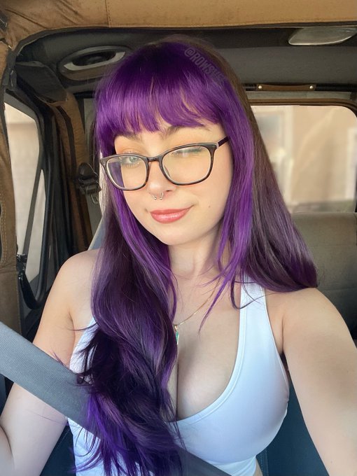 quickie in the backseat? 🤭 https://t.co/01aY95PXzX