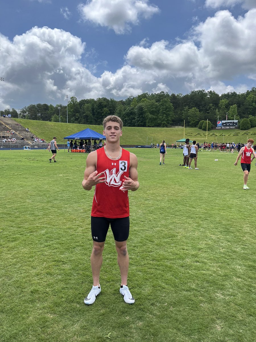 Congrats to Lucas Howell on a 3rd place finish in the 100m dash! State qualifier