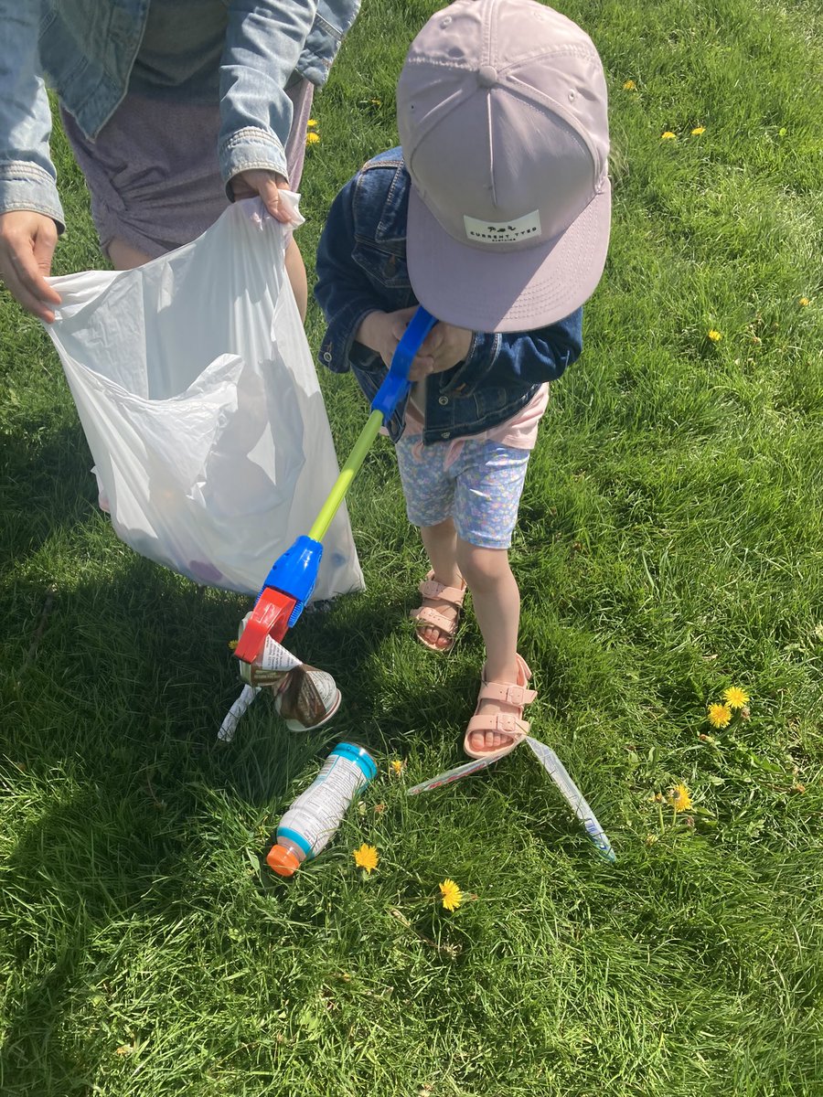 Kevin_Harron's tweet photo. @TownOfAjax my three year old was really upset at the mess at Roland Michener park so she grabbed her claw grabber and went to work. Seriously though what a mess in the soccer field. We need more garbage cans or accountability. https://t.co/CwwwJA4fGT