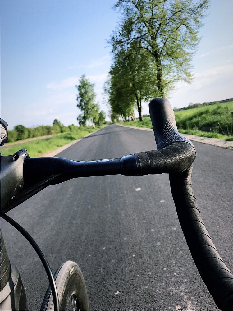 SieminskiTomek's tweet photo. Sobotni #cofferide 🚴👌 @HippooCycling #cycling https://t.co/TufgV0cxKv