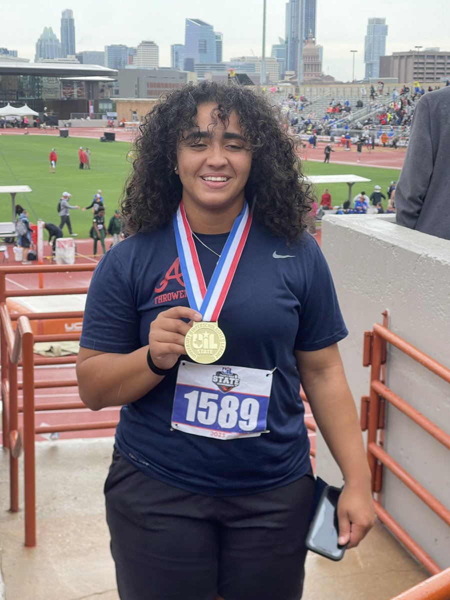 STATE CHAMPION 🥇🥇🥇🥇<a href="/pariskimble_/">pariskimble_</a>!!!!! 45’6.75!!!!!!! CONGRATS!!!!! <a href="/HumbleISD_AHS/">The Atascocita HS</a> <a href="/HumbleISD_Ath/">Humble ISD Athletics</a>