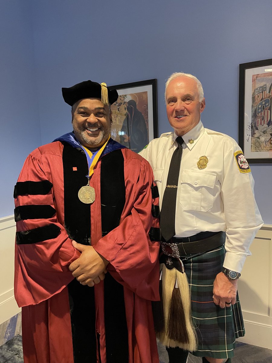 Dr. Lorenzo M. Boyd tweet media