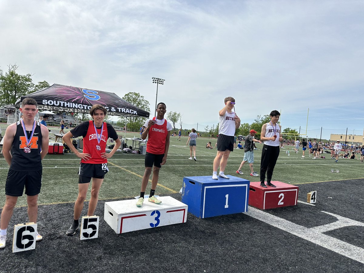 Cromwell Boys and Girls track and field went to Xavier High School to compete at the Froshmore Championship: 
- D. Bathrick took first in both the 1600 and the 800, setting meet records in both events.
- N. Andrade took 3rd in the 400, Witkowski came 5th
#CTTrack
