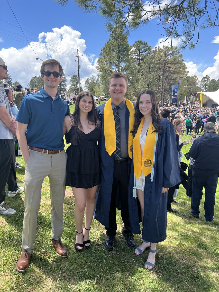 emilyynelson18's tweet photo. Proud of my best friends 🫶🫶 #NAUgrad https://t.co/NAy4SMj8b5