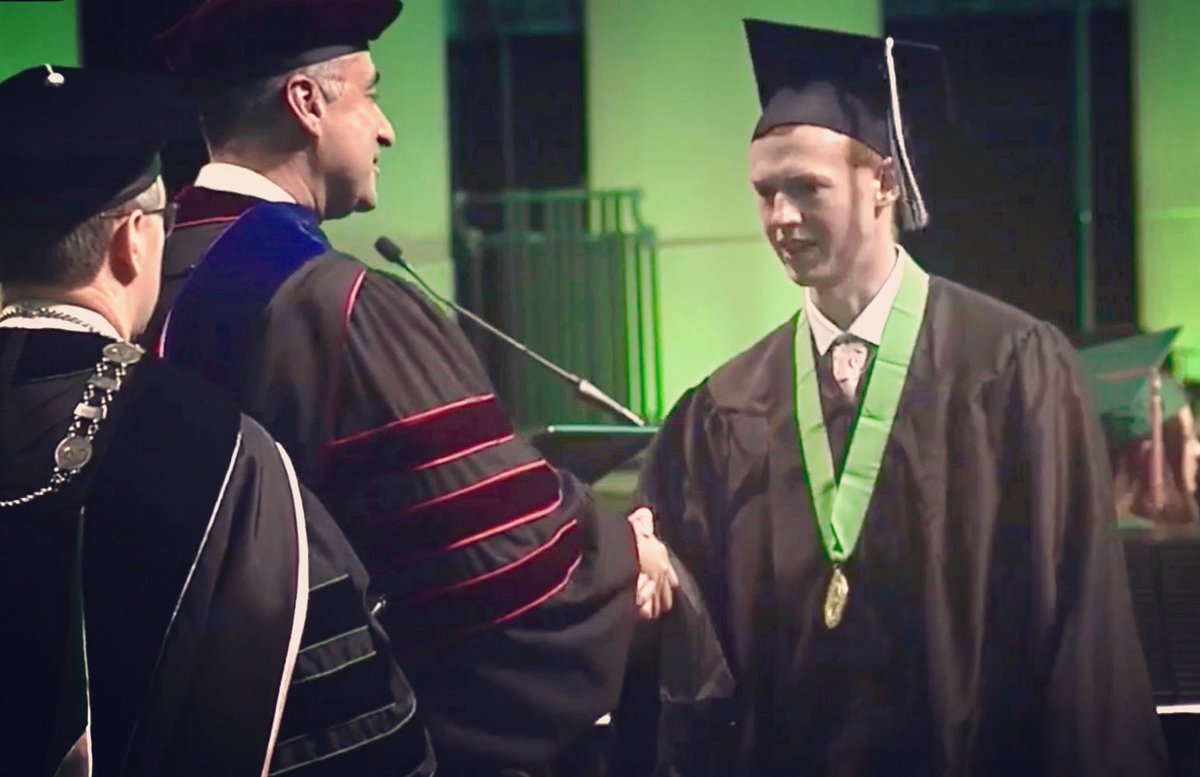 KevinBrigandi's tweet photo. Hey flew, he soared, he graduated! Congratulations @NateBrigandi! @undaero 🛫👨🏻‍🎓👨🏻‍✈️ https://t.co/V2I7TeHu8K