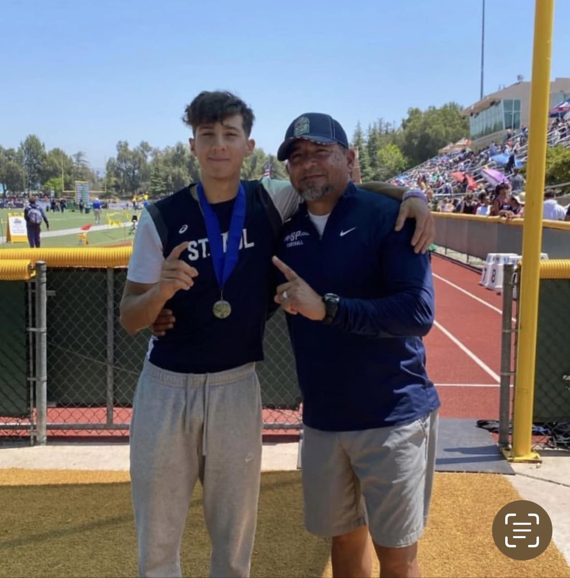 SPHSSports's tweet photo. CIFSS D4 high jump Champion Orlando Zepeda '24. He hit a PR today at 6'4"! Congratulations! We are so proud of you! #Swordsmen #CIFchamp @James_Escarcega @SGVNSports https://t.co/nsAmqj1onP
