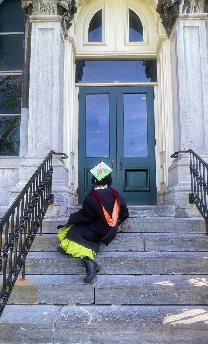 AlettaRen's tweet photo. 🎉🎓 https://t.co/ScwfcExVsu