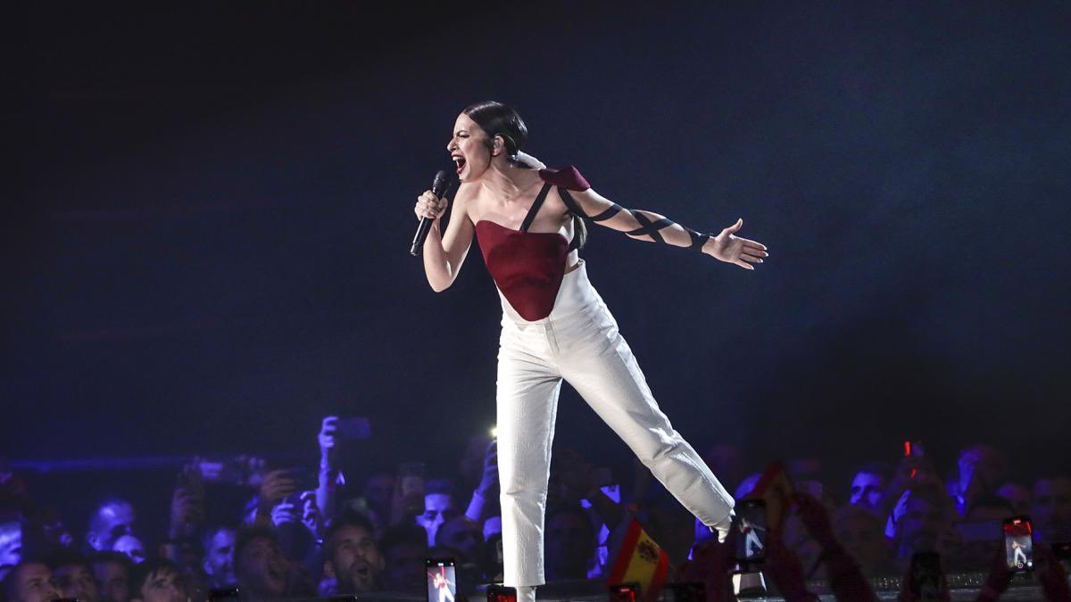 andreaxflamenco's tweet photo. ¿Este es el mejor outfit que podíamos presentar para #Eurovision2023 ? 😔#BlancaPaloma https://t.co/eIrKQYLMos