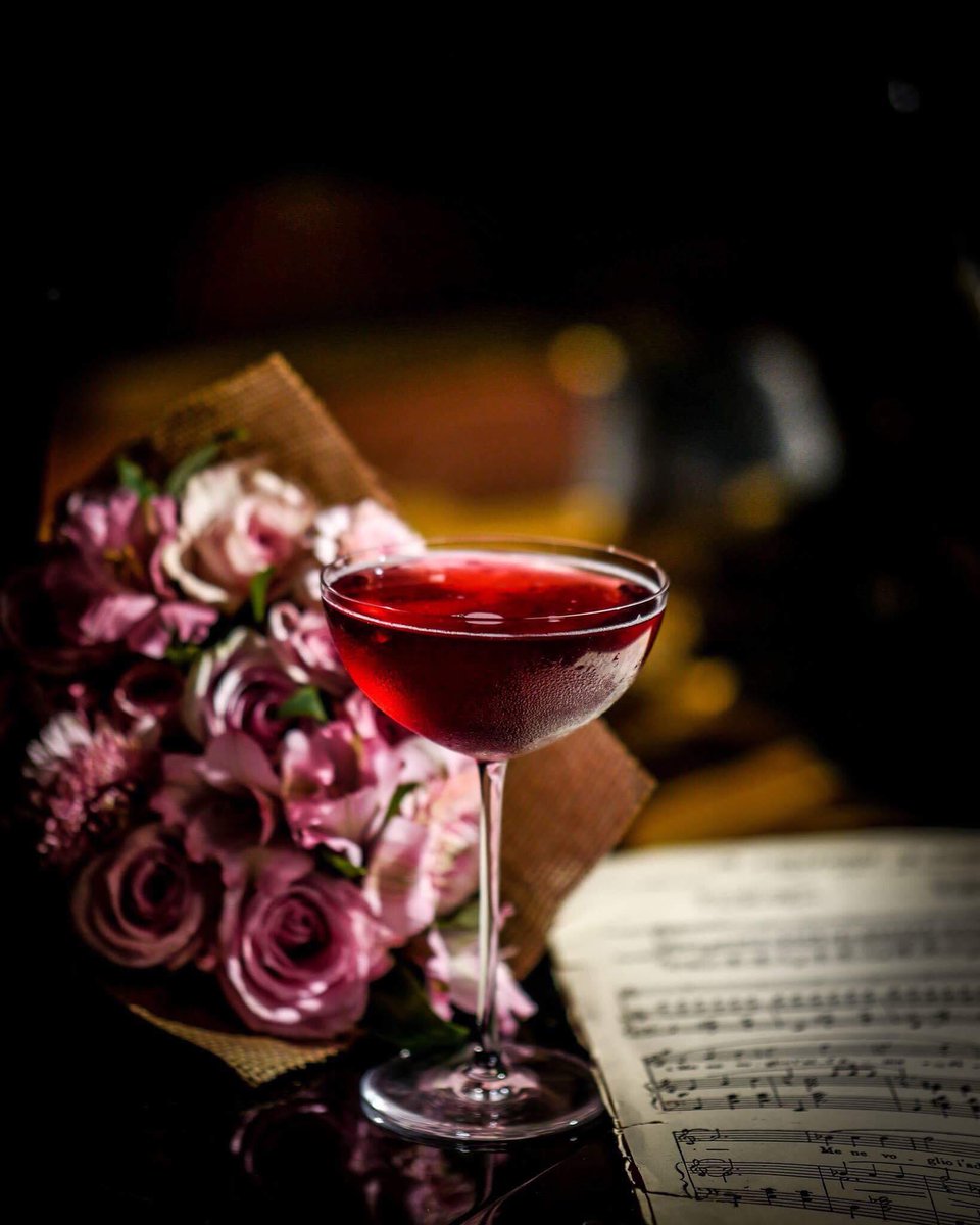 deedeegop's tweet photo. While I am on my way to celebrate Mothers Day with my Mom
Today is World Cocktail
day , here is my champagne cocktail
In our book named after Paulโs Mother โ Mariettaโs Songโ #WorldCocktailDay #MothersDay2023 #drinkswithdeedee # https://t.co/tBnK8e2z1l
