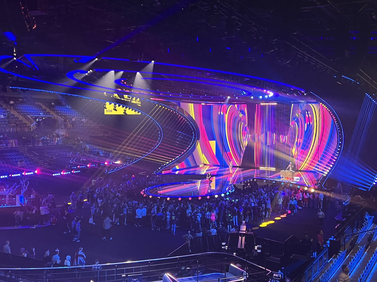 You wanna know the most impressive thing about #Eurovision2023 ?  How INSANELY fast the tech teams change the stage setup. You think your fringe 15 is hard? Try 50 - 80 seconds! They were UNREAL!
