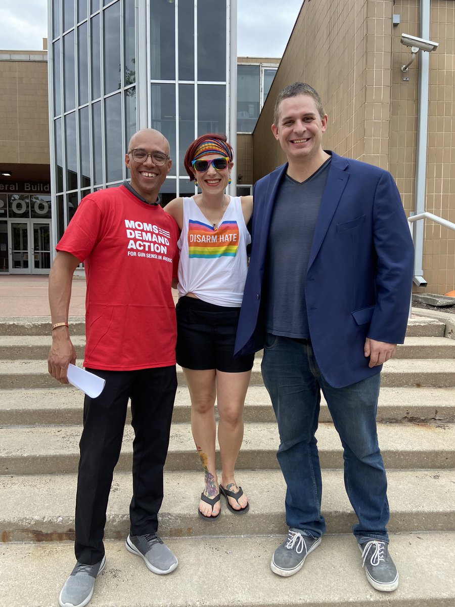 CelKanpurwala's tweet photo. Today we are holding nationwide @MomsDemand rallies to call for a federal #AssaultWeaponsBan! Here are just a few pics from Washtenaw Cty, MI. Text FEDUP to 64433 to call on your legislators to act! https://t.co/Kcl8b5jrQI