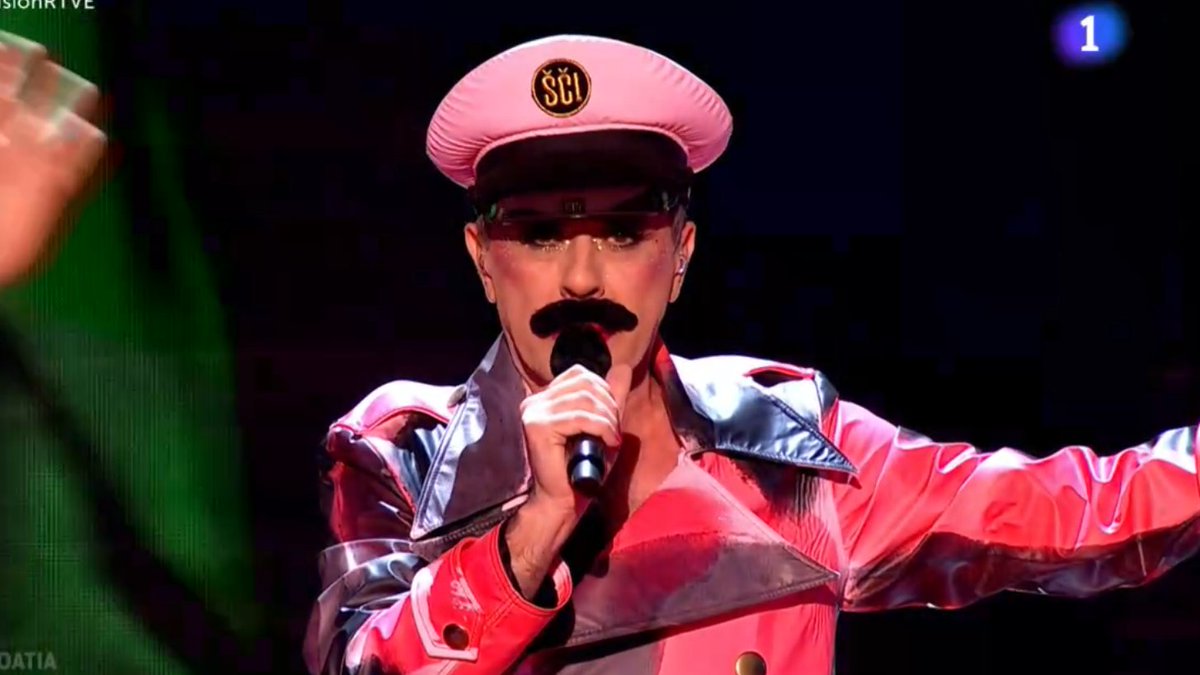 Hitler después de ver la película de Barbie.

#Eurovision2023