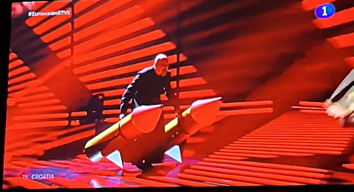 Este porro no sube 
2 minutos después: 
#EUROVISION