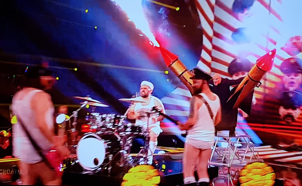 IamIllgner's tweet photo. Definiere Fiebertraum
#Eurovision #Eurovision2023 #ESC2023 #ESC #JanPrixOlliVision https://t.co/IACazcfhlP