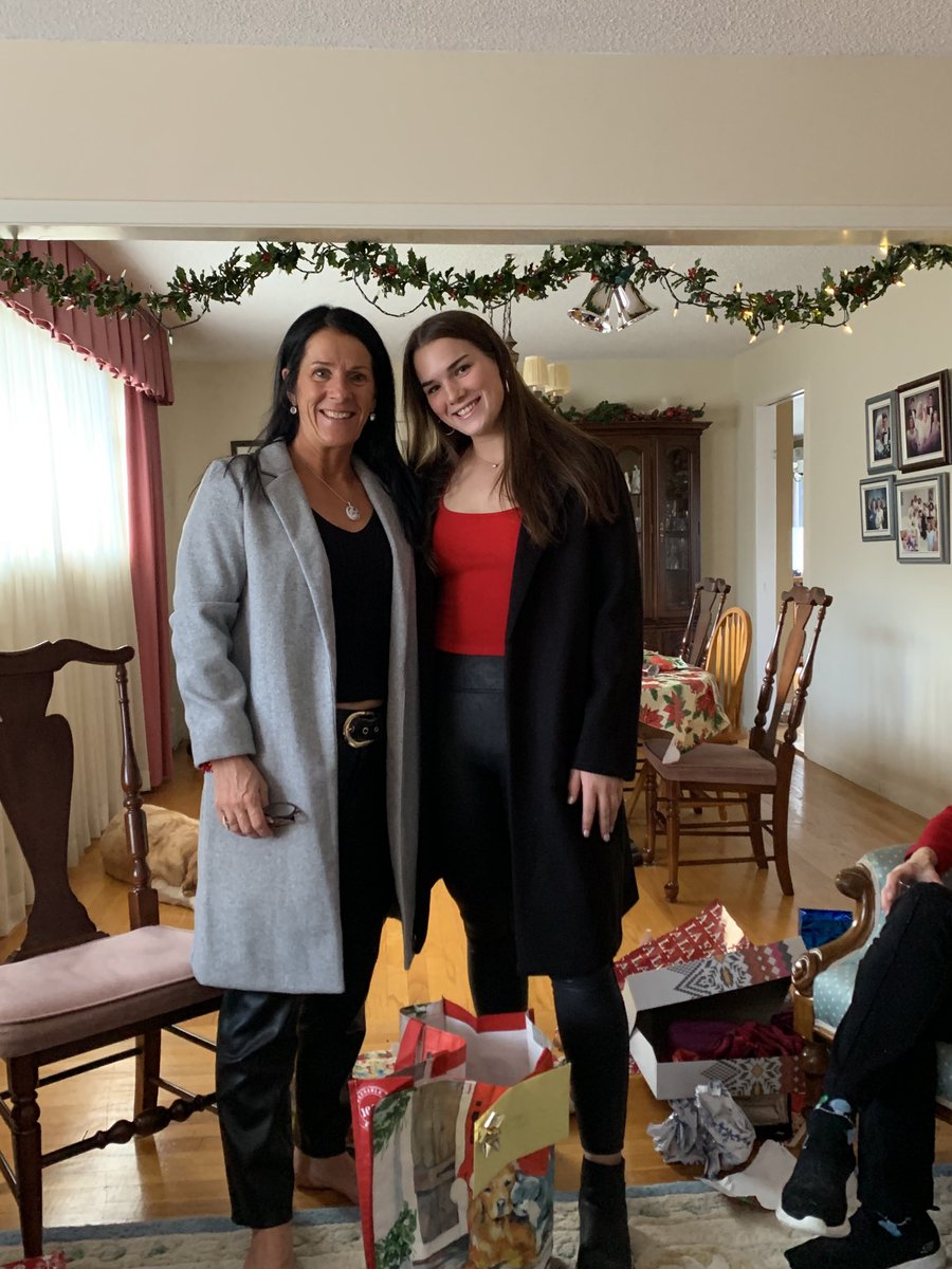 Happiest of birthdays sweet Abby! Hope you are having an awesome day!! Love you lots!! Xoxo