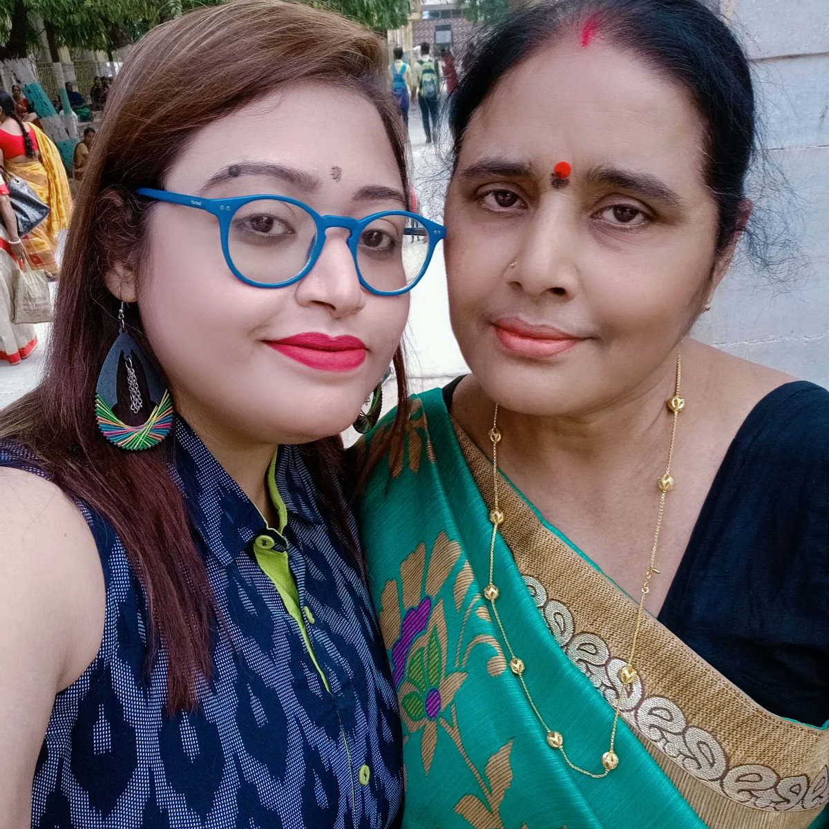 createmagically's tweet photo. It's my time to tell you how fortunate and special I am to be blessed with a mother as caring, loving as you. Wish you a happy Mother's Day, Mom🙏 Your smile brightens each day and makes it better than the last. https://t.co/M91E6vfvDd