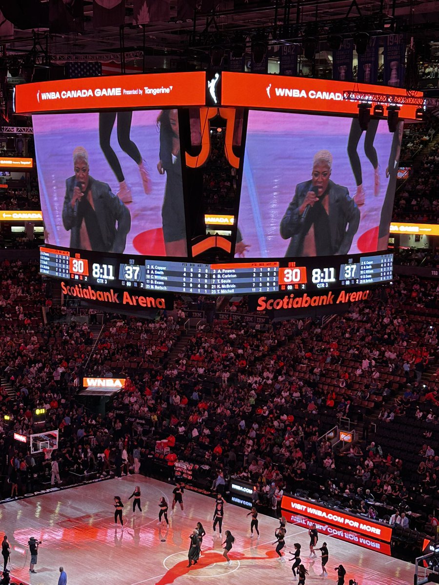 Half time with @JullyBlack Amazing!! @WNBA #bringittoCanada