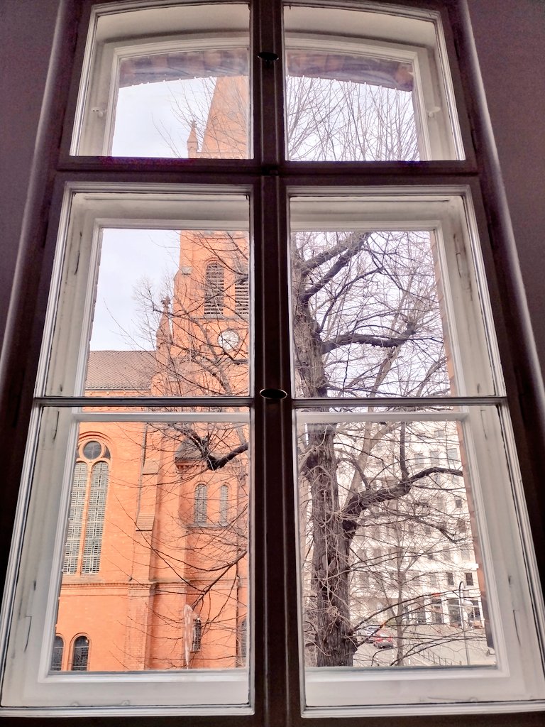 BrFranziskus's tweet photo. Rogate-Sonntag: Willkommen @RogateKloster zur ökumenischen Eucharistie.
Predigt: Pfarrer Ulf-Martin Schmidt (Alt-katholische Gemeinde Berlin).
Liturgie: Br. Franziskus.
Orgel: Malte Mevissen.
Ort: Zwölf-Apostel-Kirche, An der Apostelkirche 1, Berlin-Schöneberg
#rogatekloster https://t.co/7OXbvuddbd
