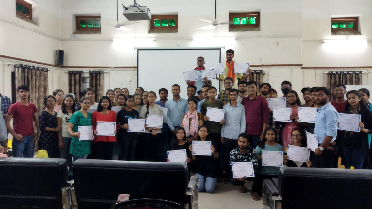 BHU_Connect's tweet photo. Successfully Conducted a 2 Days Workshop on "Financial Education and Share Market" https://t.co/Qm4uGQrCTG