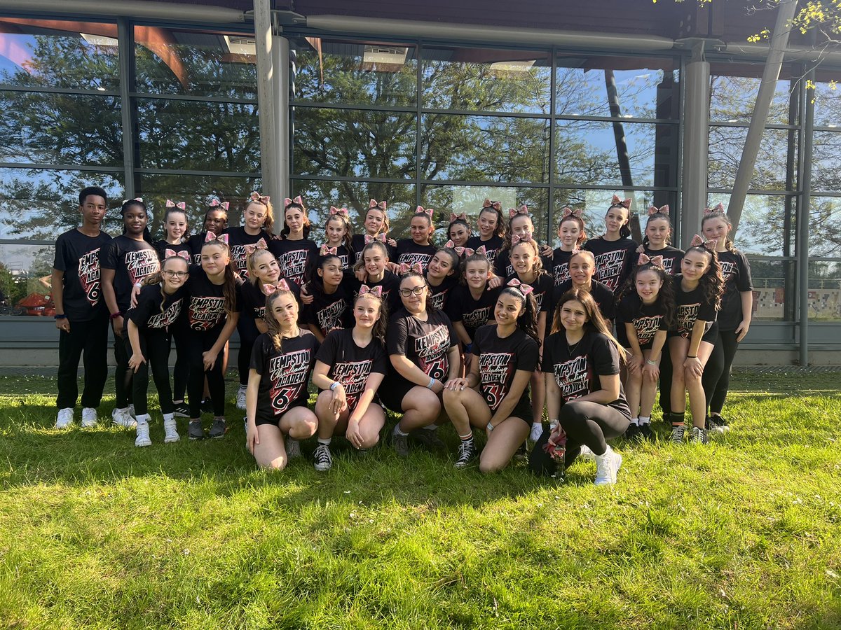 MissWallsDrama's tweet photo. We’ve only gone and Won!!! I couldn’t be more proud of my team if I tried. They picked right time to HIT their routine…CHAMPIONS !! @KAKempston @KarenBateman07  🏆👑🏅 https://t.co/2Yx4940CyS
