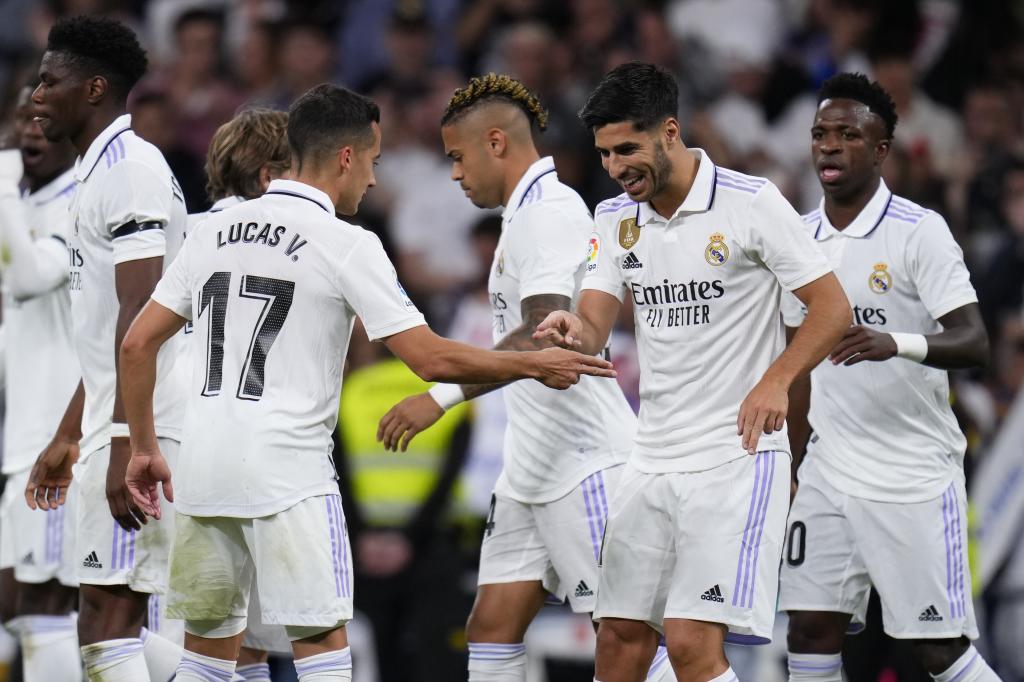 FantasyMarca's tweet photo. Puntos Fantasy del @realmadrid - @GetafeCF https://t.co/XeEW4JZe8h #LaLigaEsFantasy 1⃣0⃣✍️🗒️⚽️⚪️⚪️ https://t.co/d8GrB7b8tb