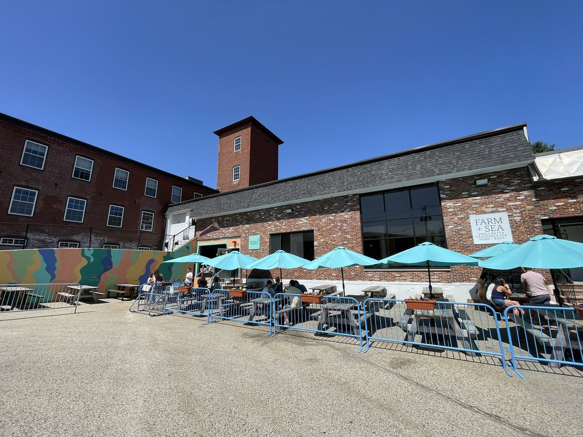 MassBrewBros's tweet photo. Completed the Amesbury Beer Mile today that included stops at #outriderbeer, #Mill77, @BarewolfBrewing and
@SilvaticusBeers
#Amesbury
#beermile
#brickbuilding https://t.co/gSGGoj4ov9
