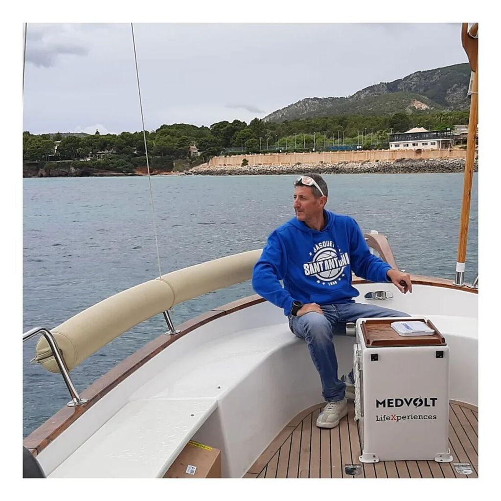 Va de dedos
#curiosidad133
¿Que pasaría si nuestro dedo gordo del pie no se moviera correctamente o no tuviera una función adecuada?
Puede provocar, por una parte, alteraciones en la transmisión de fuerzas. Pero, por otra, y estas son algo más delicadas, un movimiento defici…