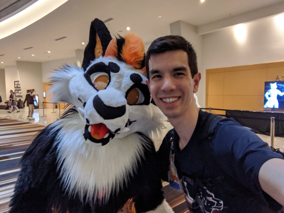 Graham_Engineer's tweet photo. Day 2 fursuit selfies 😁📸

🩷🩷 = @BapTheWah
🟠⚪ I asked their name but forgot 😭
🟣🐦 = @BigPurpleSentri https://t.co/dH2c0BQ8OQ