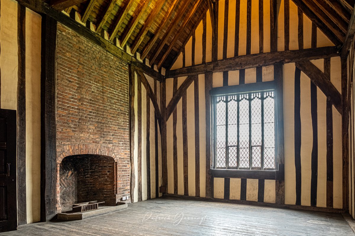 JPG_1969's tweet image. Gainsborough Old Hall, Lincolnshire. Kitchen, where pies and pottage woz made. Also, the bedroom of the main chap in charge of some things....and a lion. #medieval #mansion #richardthethird