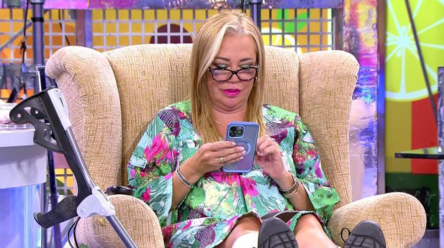 josiitogf896's tweet photo. #EurovisionRTVE #Eurovision #Eurovision2023 

Yo mirando los memes en el tiempo de la publicidad: https://t.co/LQKX39oRDp
