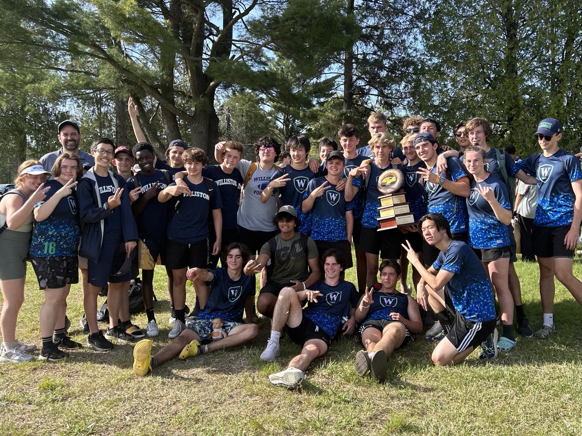 Willistonteams's tweet photo. Defending NEPSUL champions repeat!!!!  Boys ultimate goes undefeated to take home the championship trophy again!!! #spiritofthegame #athletes ⁦@WillistonNS⁩ ⁦@NEPSAC⁩ https://t.co/2B7UvpoPFr