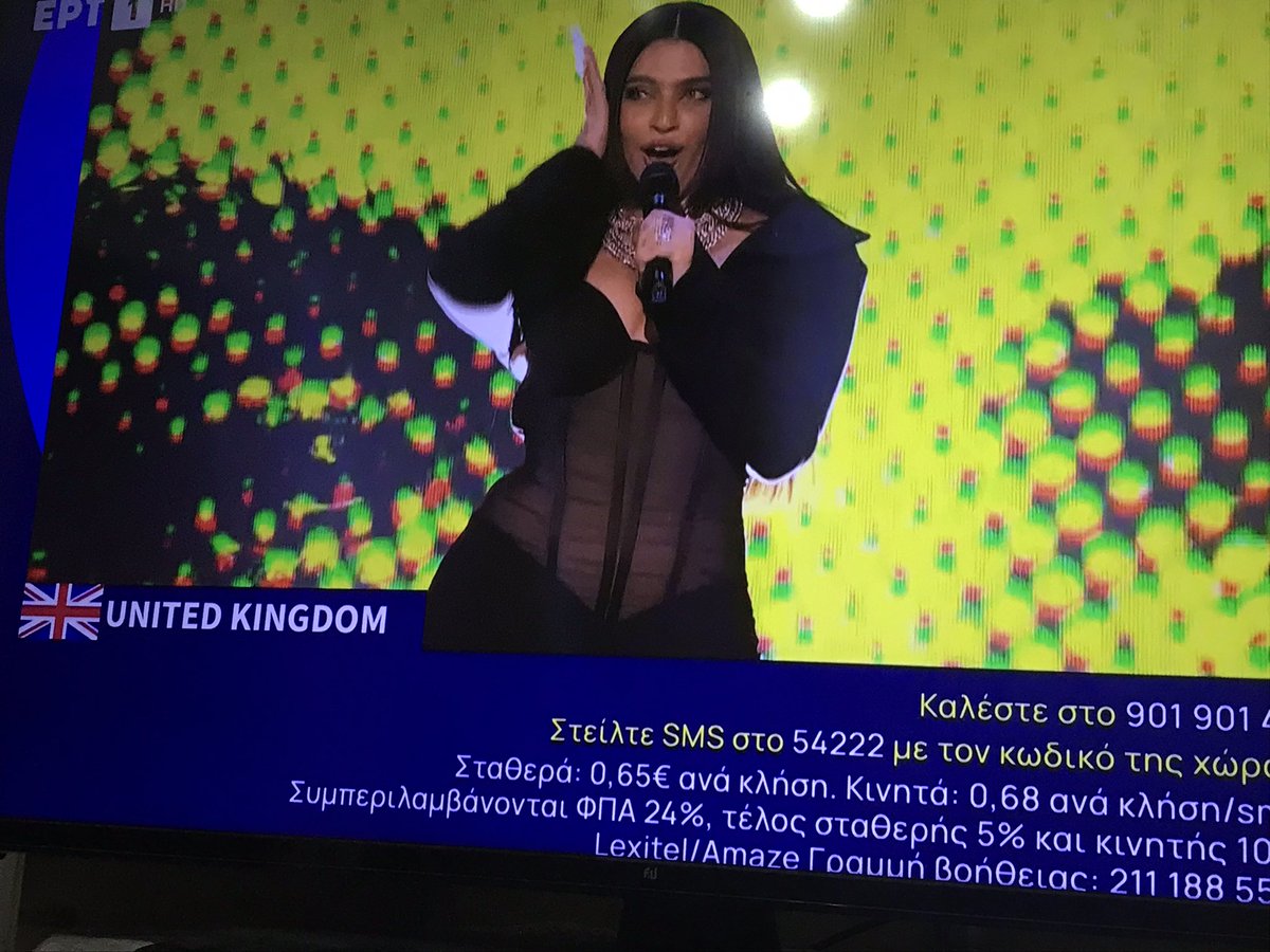 1directionilysm's tweet image. I'm watching #Eurovision2023        #Eurovision  and i just feel beyond proud of @maemuller_ I still remember watching her in @LiamPayne #LPshow like it was yesterday. Wishing you all the best from Greece Mae🇬🇷🇬🇷🤍🤍 youre such a queen. ily🫶🏻🫶🏻 #MaeMuller #Eurovisionuk