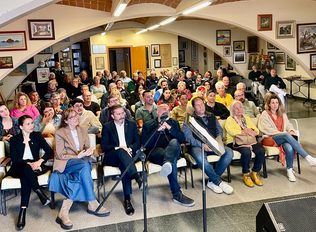 Gironanoticies's tweet photo. Esquerra de Blanes anuncia la creació d'una regidoria d'habitatge https://t.co/gfursa76bF 

Canosa posa en valor la "bona gestió econòmica feta amb obra pública al carrer"

@erc_fedgirona @ercblanes @asanz68 https://t.co/e0qWJ5Ti1x