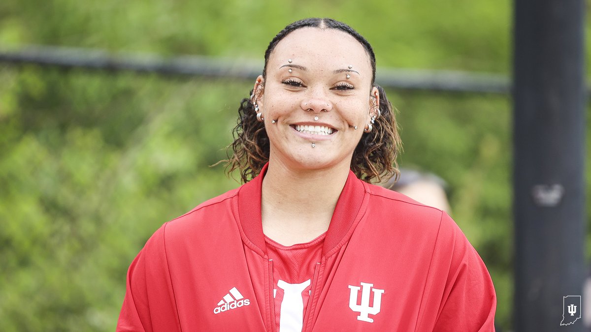 IndianaXCTF's tweet photo. Jayden Ulrich 🤩

She tosses a massive personal best of 17.87m/58-7.5 in the shot put!

The No. 2 mark in school history and she's still throwing! https://t.co/Y6ZrUyQ2lw