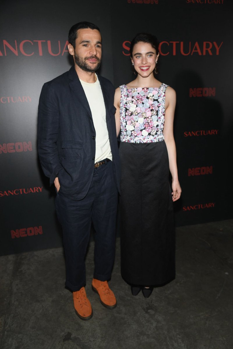 chrisabbottfan's tweet photo. 📸 Christopher Abbott and Margaret Qualley attend the premiere of "Sanctuary" at Metrograph on May 11, 2023 in New York City. https://t.co/OMCiBw2bkR