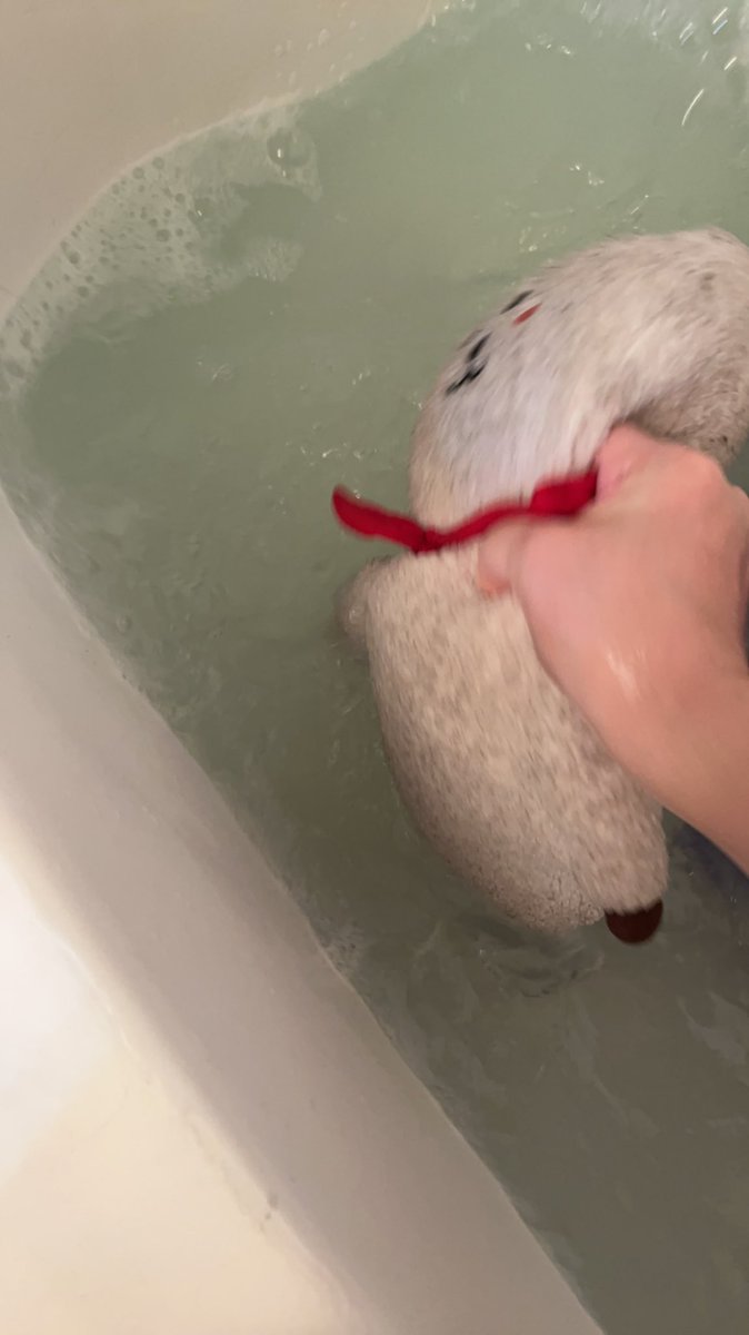 bdxjimin's tweet photo. scrub scrub scrub💞 https://t.co/A7O8IO5jBv