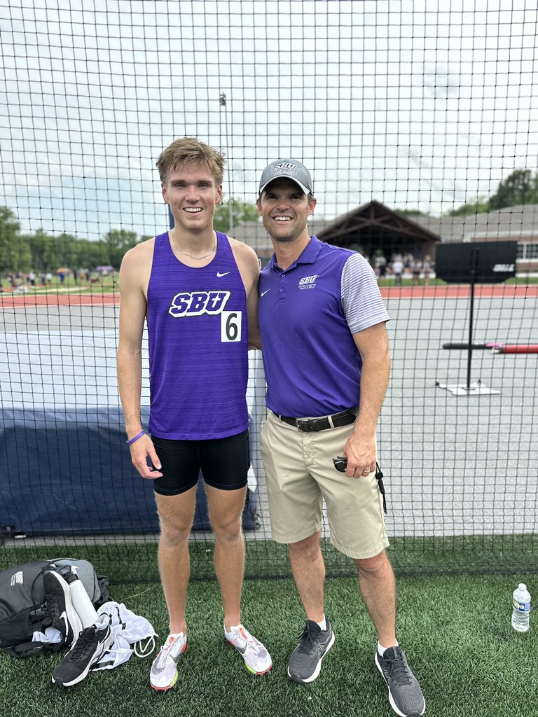 sbubearcats's tweet photo. 🚨 SCHOOL RECORD 🚨 

Troy Davidson beats his own record in the 800-meter run with a time of 1:49.78!! This currently ranks 16th in the Nation!! https://t.co/bOOz5Zm0eT
