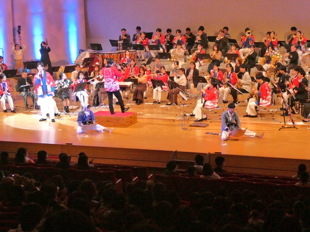 spin3311's tweet image. おはようございます。
稼いだ分だけ年金が減らされるんで📱スマホで地味に #ポイ活 をしてます。
#ECナビ 70000p, #Edy だと 7000円
効率が悪いんですけど､やり続けます。
今日も無事に過ごせますように…
写真 2022.12.28 #出雲高校 定期演奏会