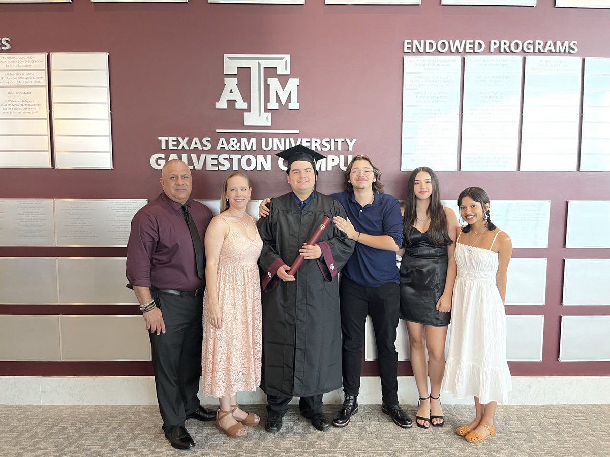 Peanut25's tweet photo. Words can not express how proud I am .Austin graduated from Texas A&amp;M Galveston with a Double Major in Marine Biology and Fisheries! I’m so excited to see what this next chapter holds for him ❤️ https://t.co/M4gaglYUZz