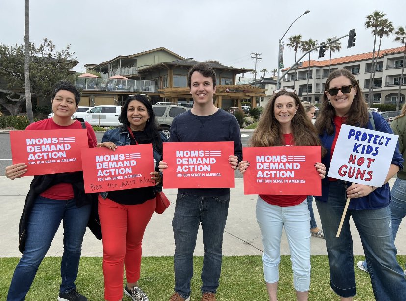 Queenbeejewels's tweet photo. For #MothersDay, all I want is for my kids to come home safe. Today we rallied in #Carlsbad with @MomsDemand volunteers, demanding our lawmakers reinstate the assault weapons ban!

Text FED UP to 644-33 to contact your lawmaker and demand they act! #FedUp https://t.co/Maq73RNdpg