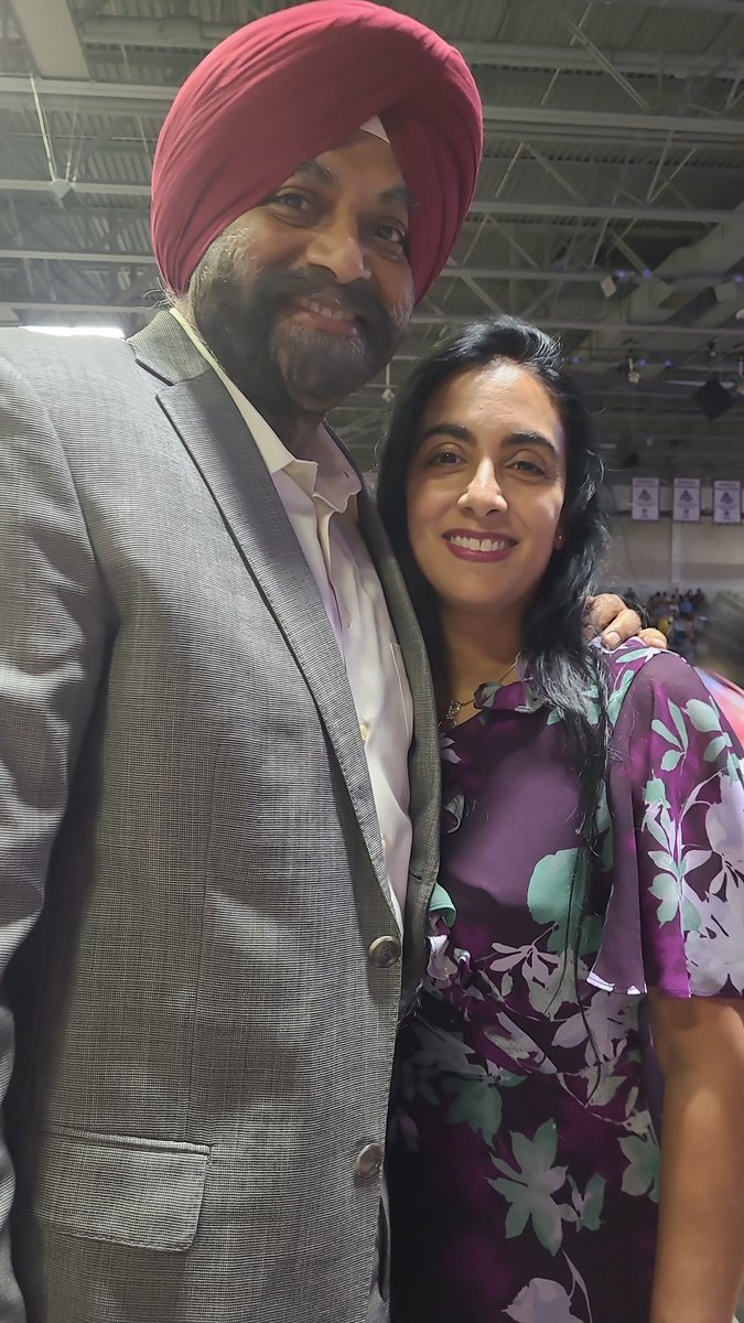 reetari's tweet photo. Your parents say Congratulations Beti!! #2023AUGrad https://t.co/Spk4SdxS7J
